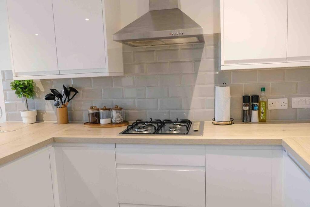 Garden Of Eden 1 Bedroom Flat In Fishponds Bristol Exterior photo