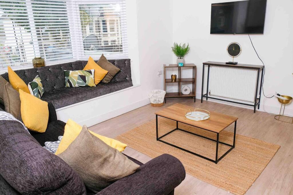 Garden Of Eden 1 Bedroom Flat In Fishponds Bristol Exterior photo